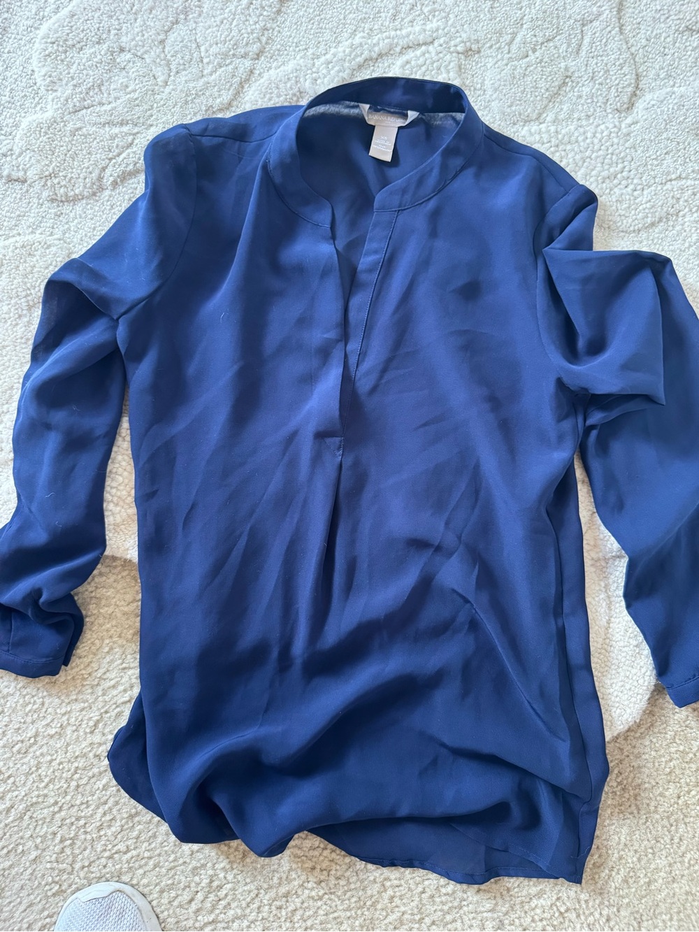 Banana republic women’s Navy Long-Sleeve Mandarin Collar Shirt